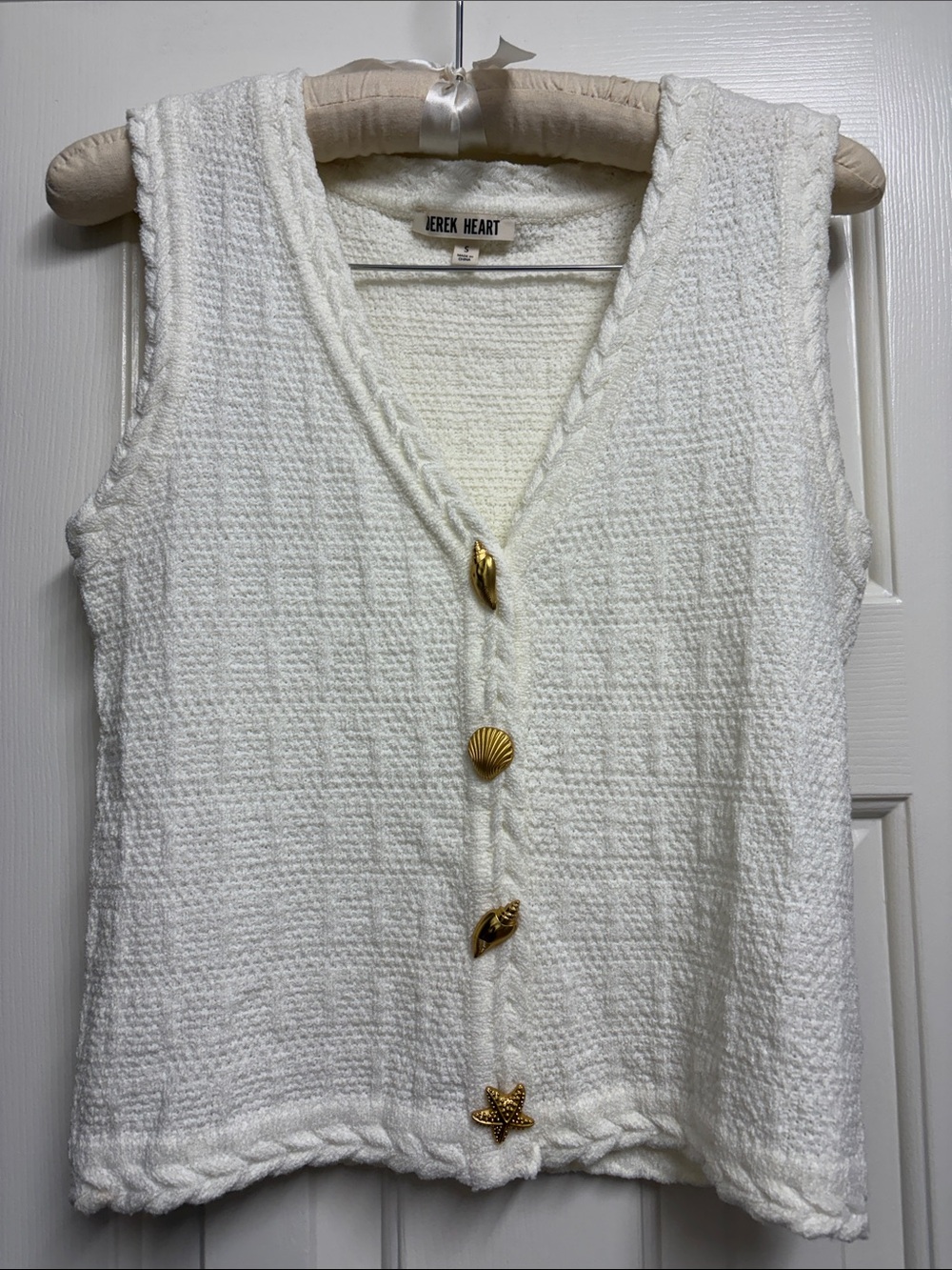 Derek Heart White Textured Knit sweater with Gold Sea-Theme Buttons